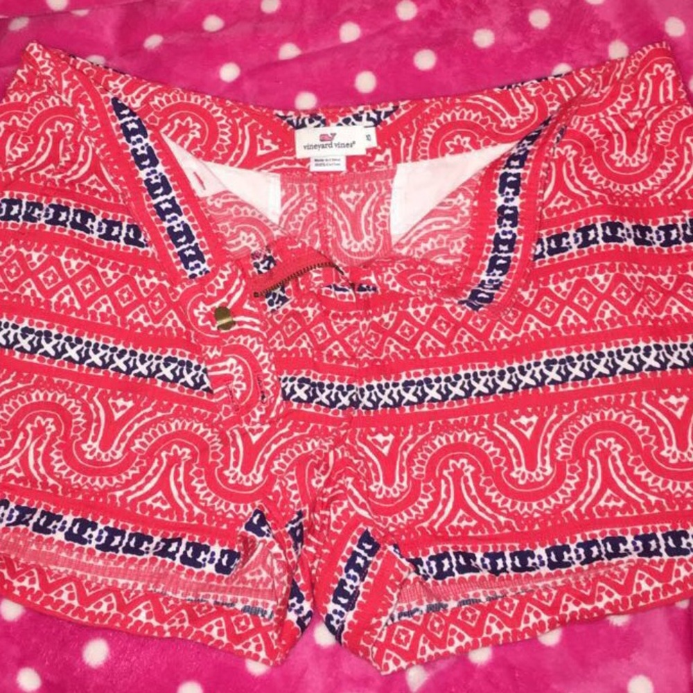 Vineyard Vines red white and blue shorts